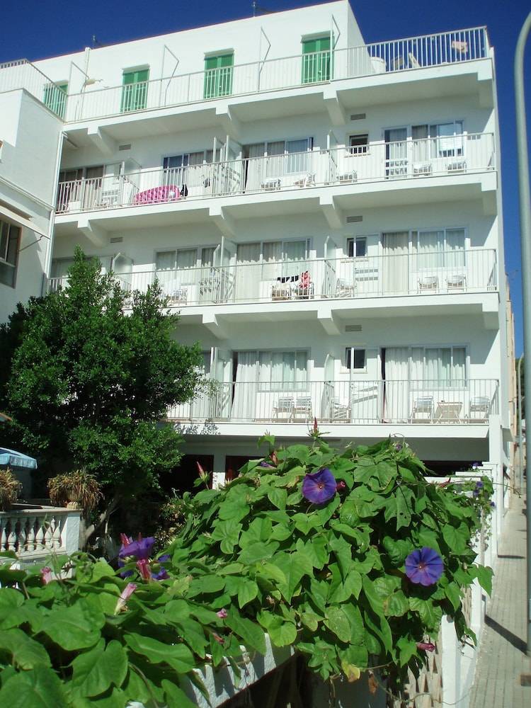 Hostal Cas Bombu 1