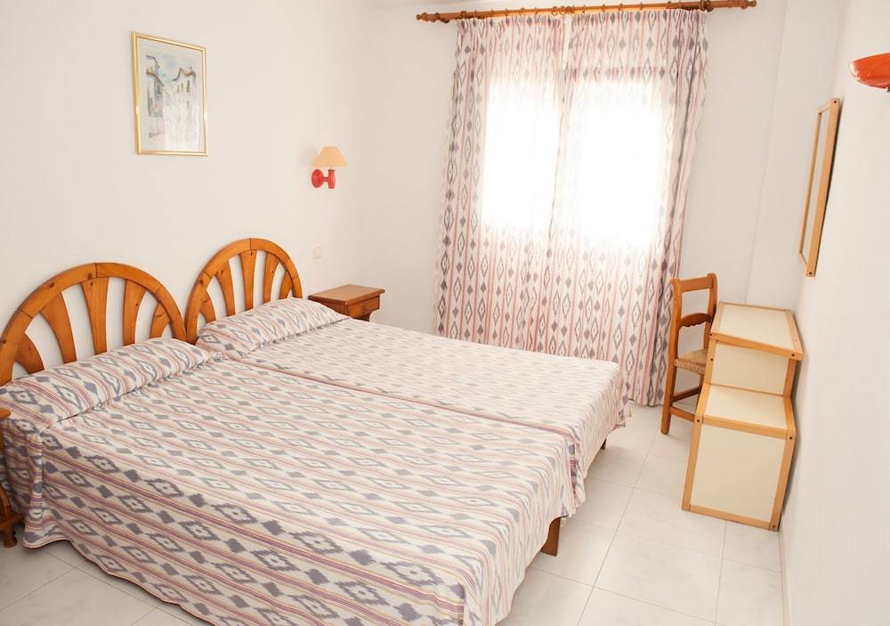 Apartamentos Sol Romántica by DOT Suites 2