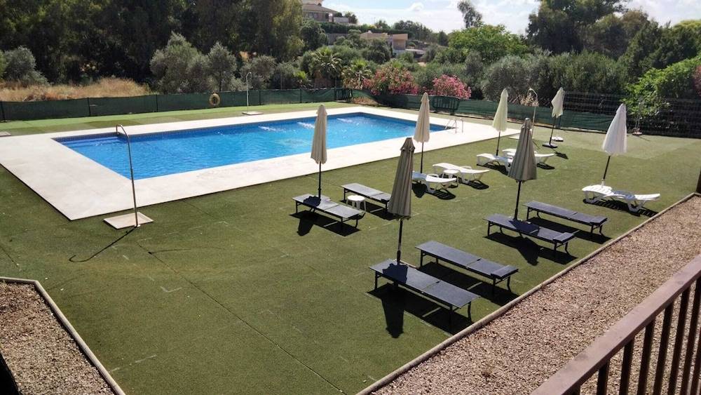 Apartamentos Turísticos La Castilleja 1
