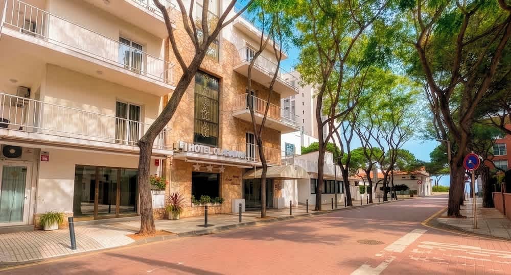 Hotel Medium Claramar 1