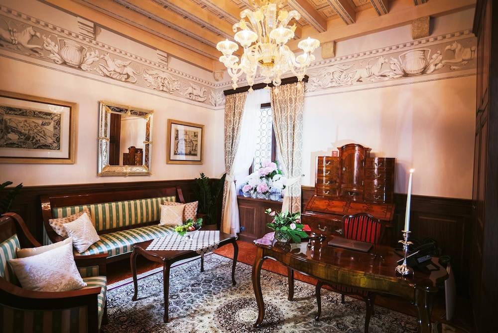 Heritage Hotel Cardo 1