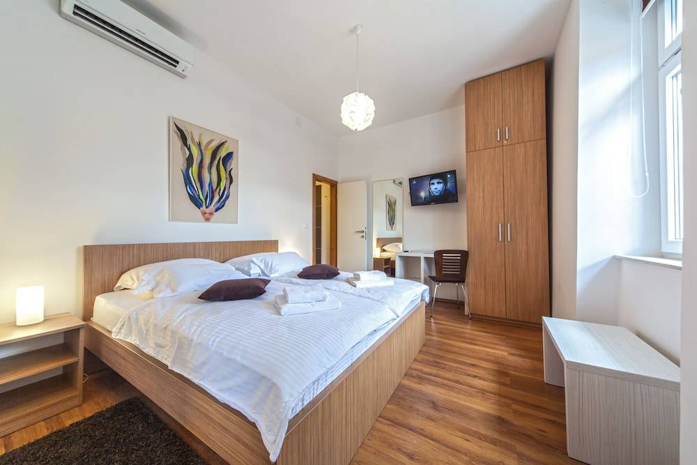 Marmontova Luxury Rooms 2