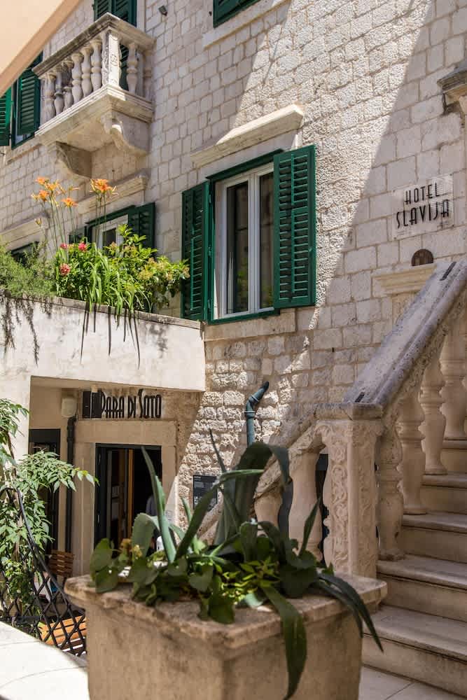 Slavija Culture Heritage Hotel 2