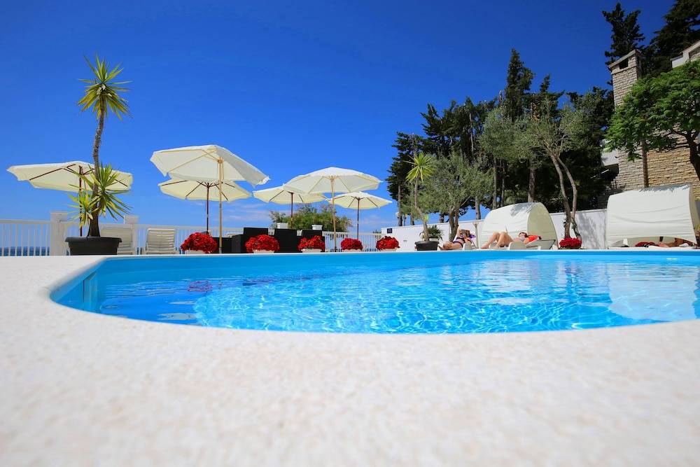 Villa Triana-Adults Only 1