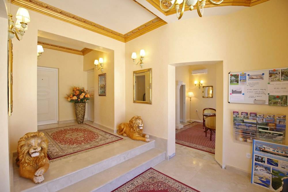 Villa Triana-Adults Only 2