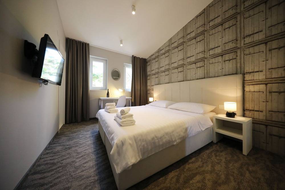 Downtown Boutique Hostel 1