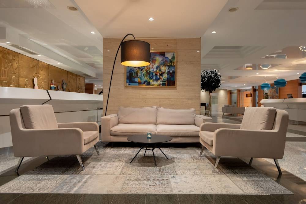 Hotel Kolovare 2