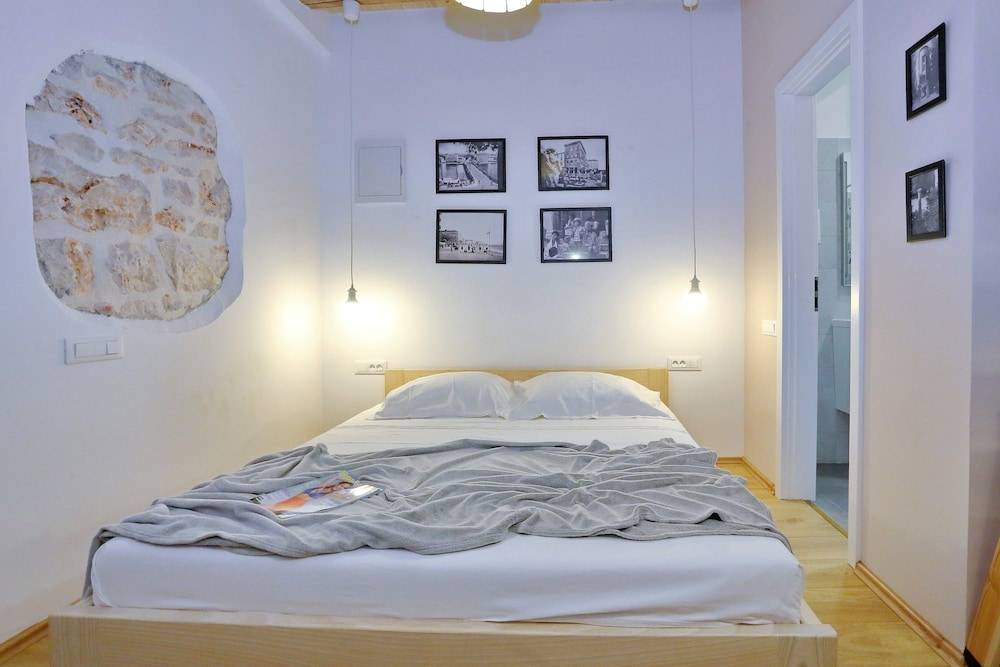 Guverna New City Accommodation 1