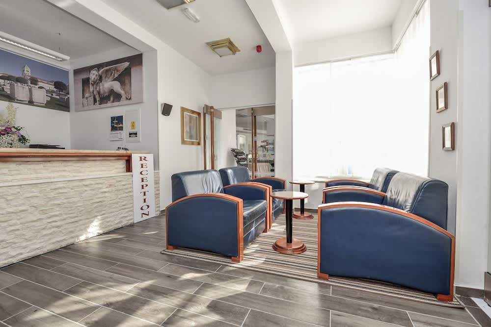 Hotel ZaDaR 2