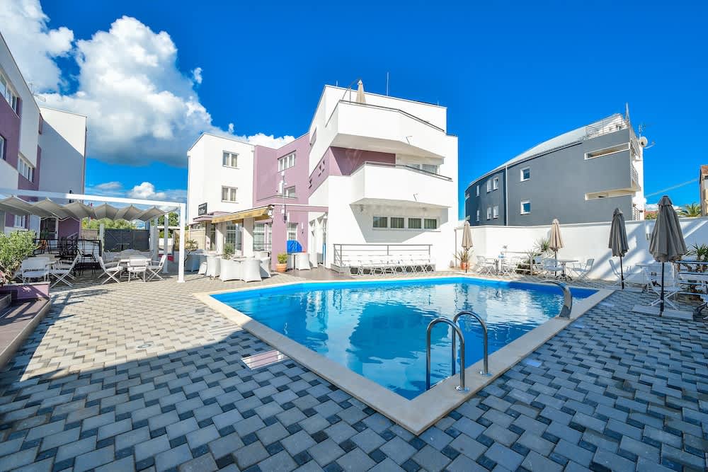 Hotel ZaDaR 1