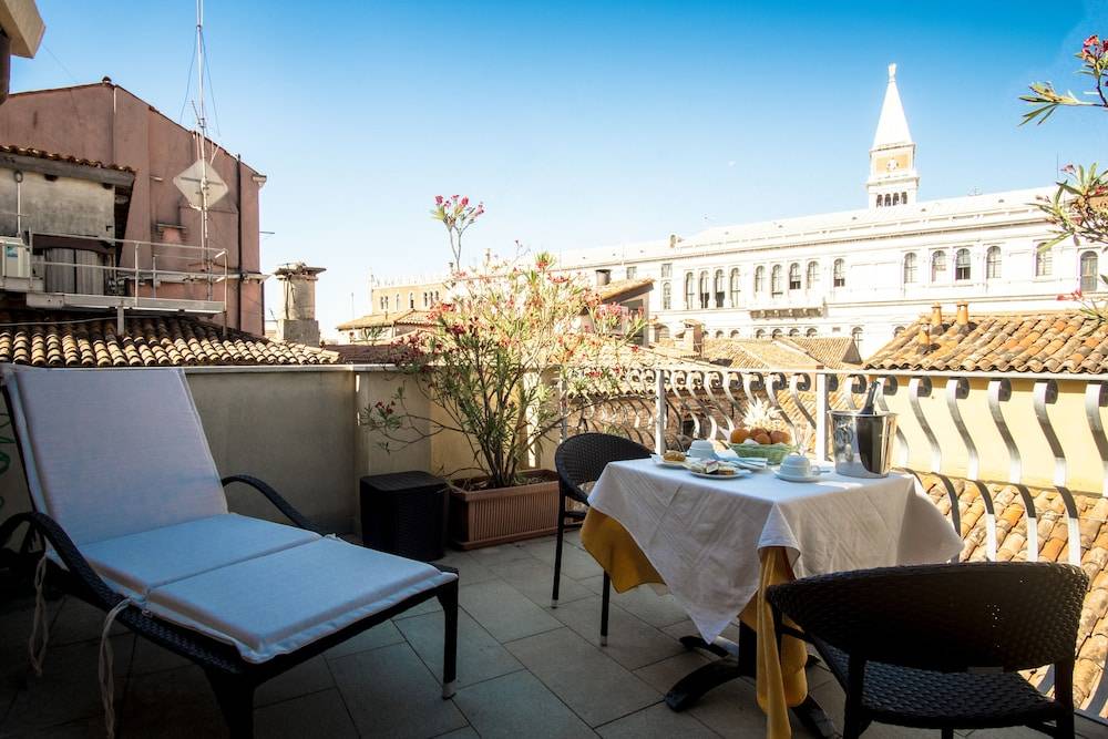 Hotel Antigo Trovatore 1