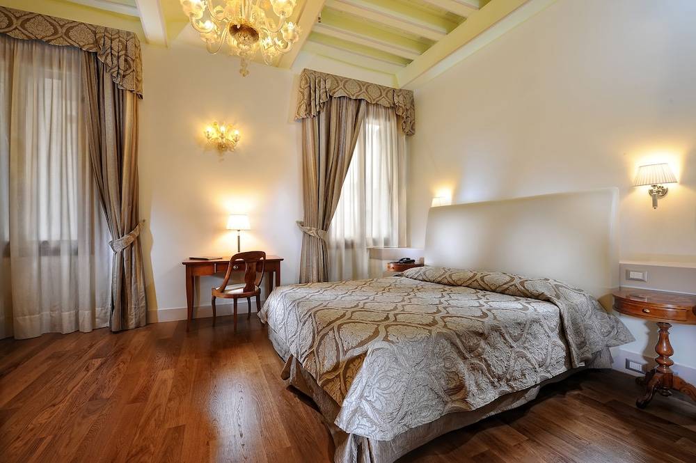 Hotel Palazzo Vitturi 2