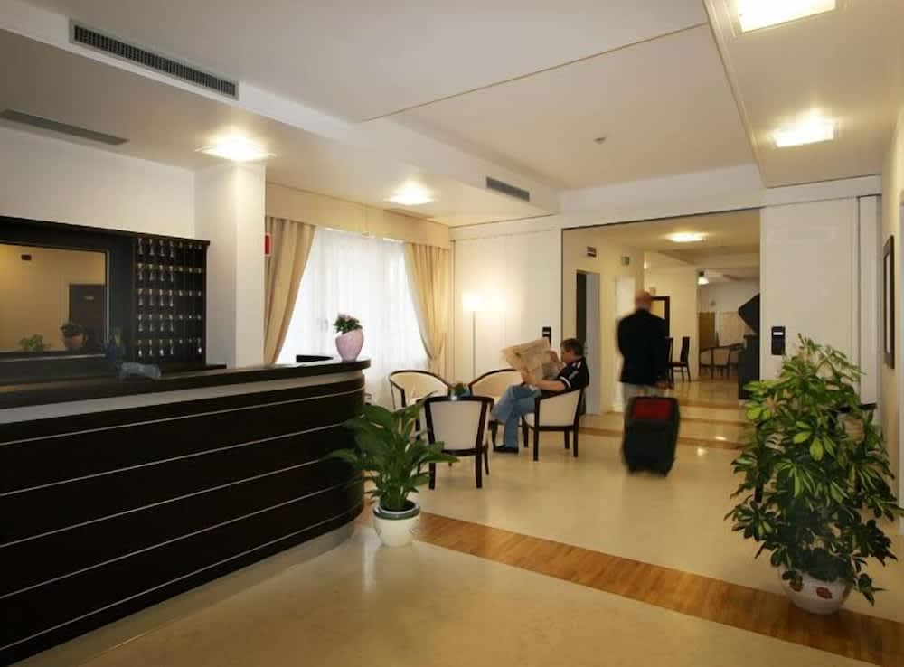 Hotel Mary 2