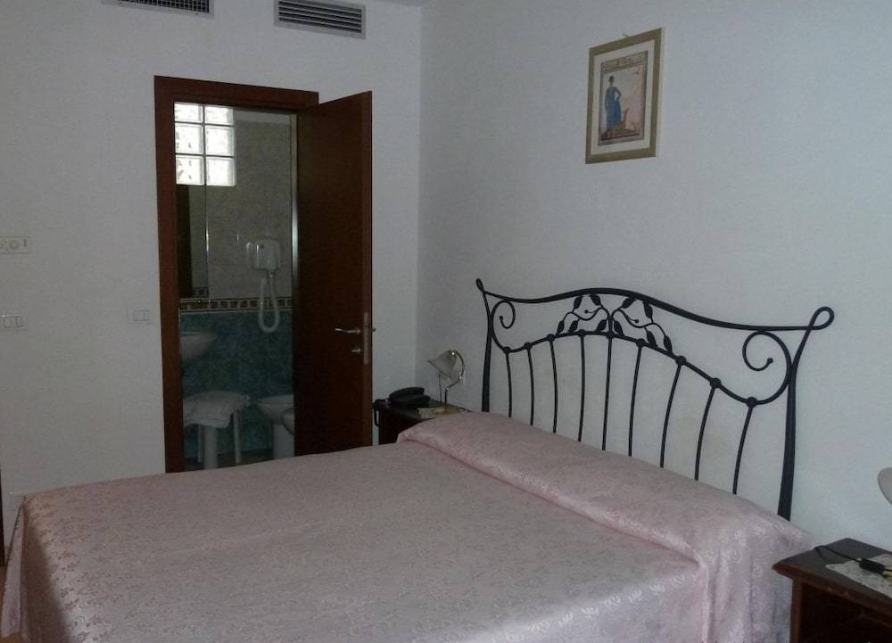 Hotel Canal Salieri 2