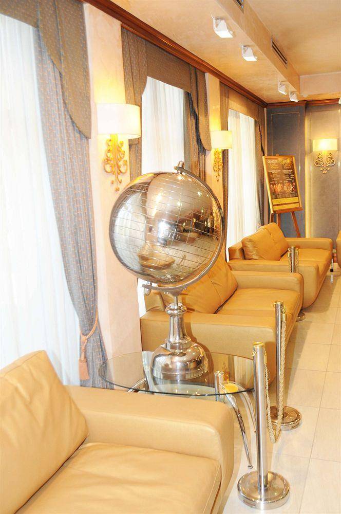 Hotel Mondial 2