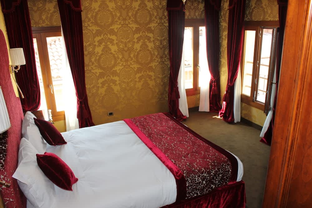Hotel Casanova 1
