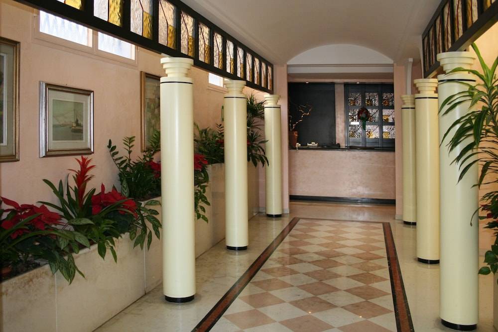 Hotel Garibaldi 2