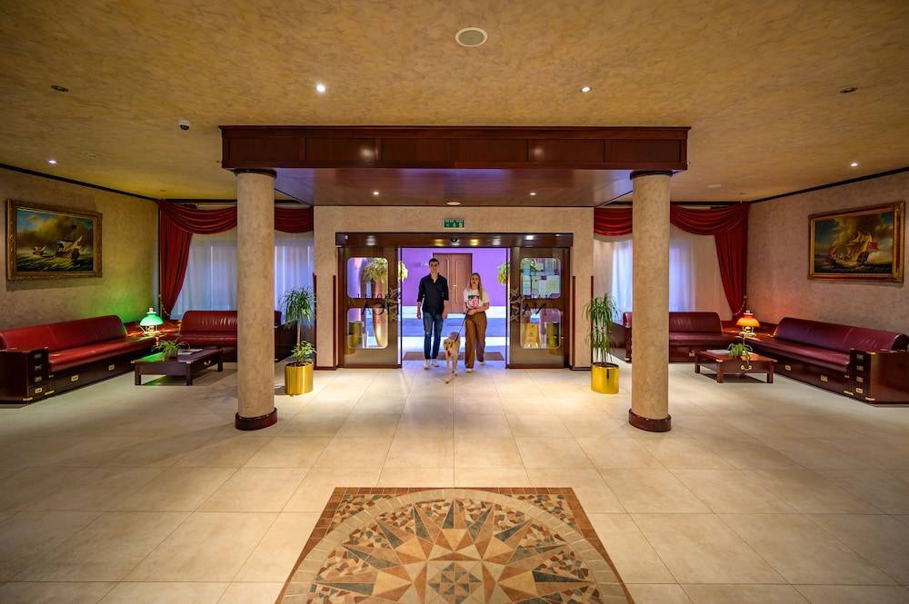 Boutique Hotel Nautica - SPA & wellness, FREE Parking, Pet friendly 2