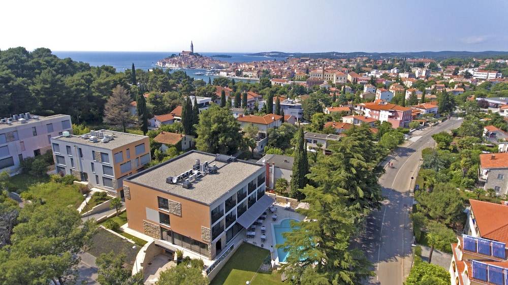 Hotel Arupinum 1