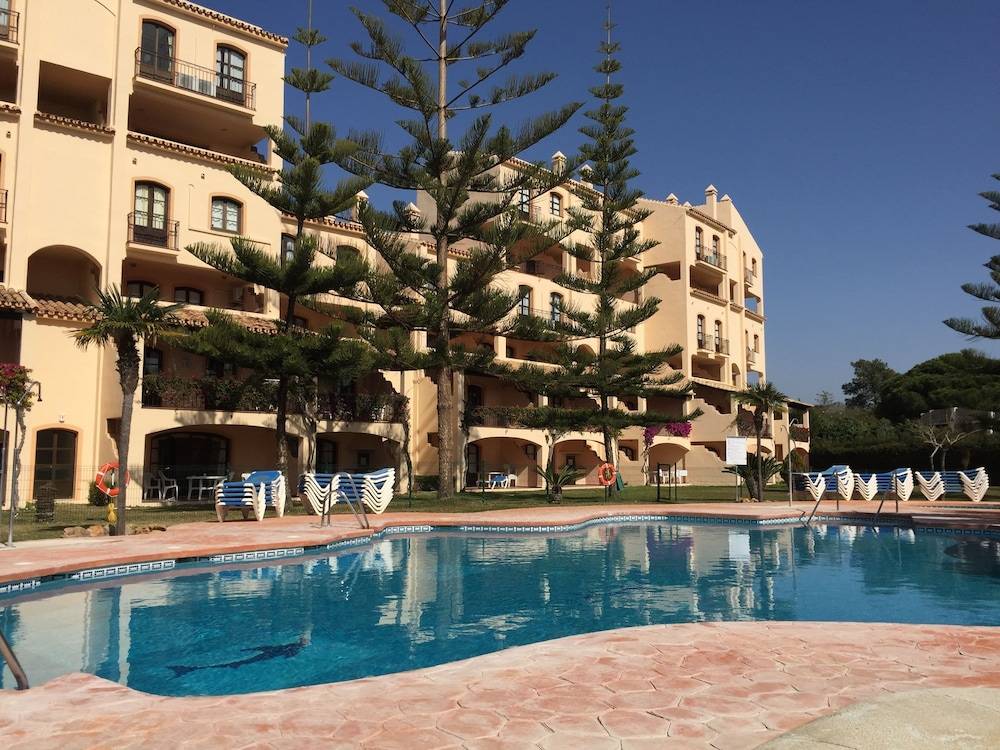 Apartamentos El Toro 1