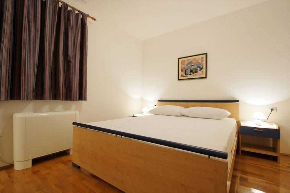 Aparthotel Pharia 2