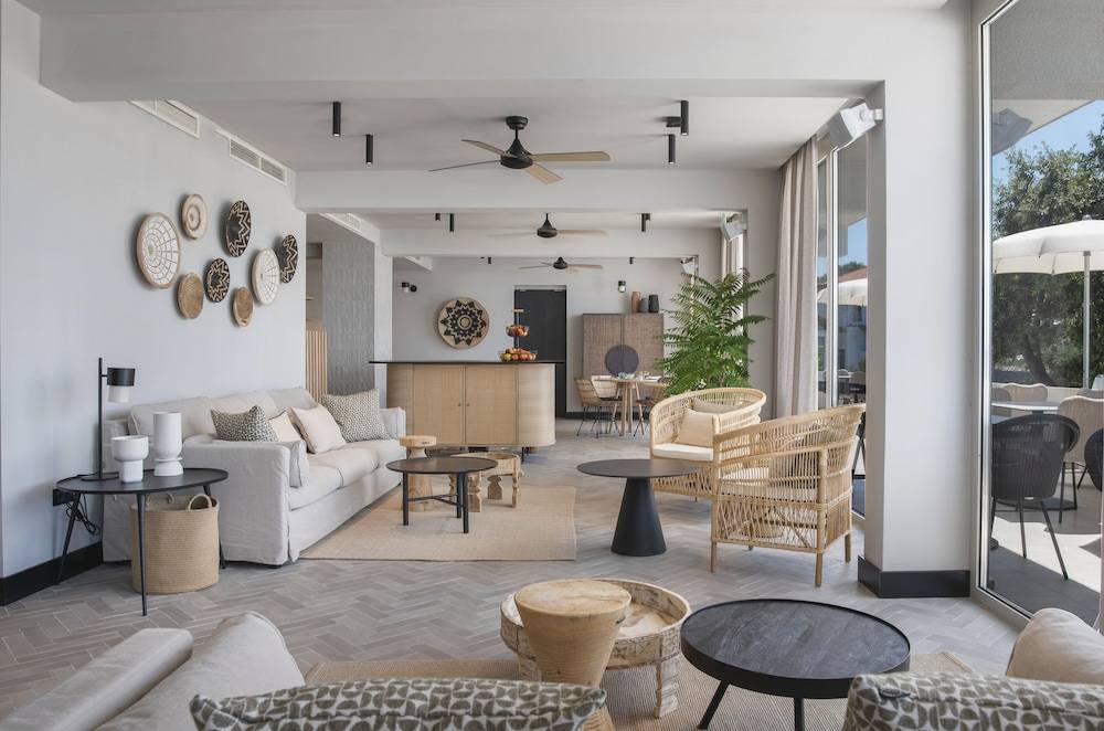 Beach Bay Hvar Hotel 2