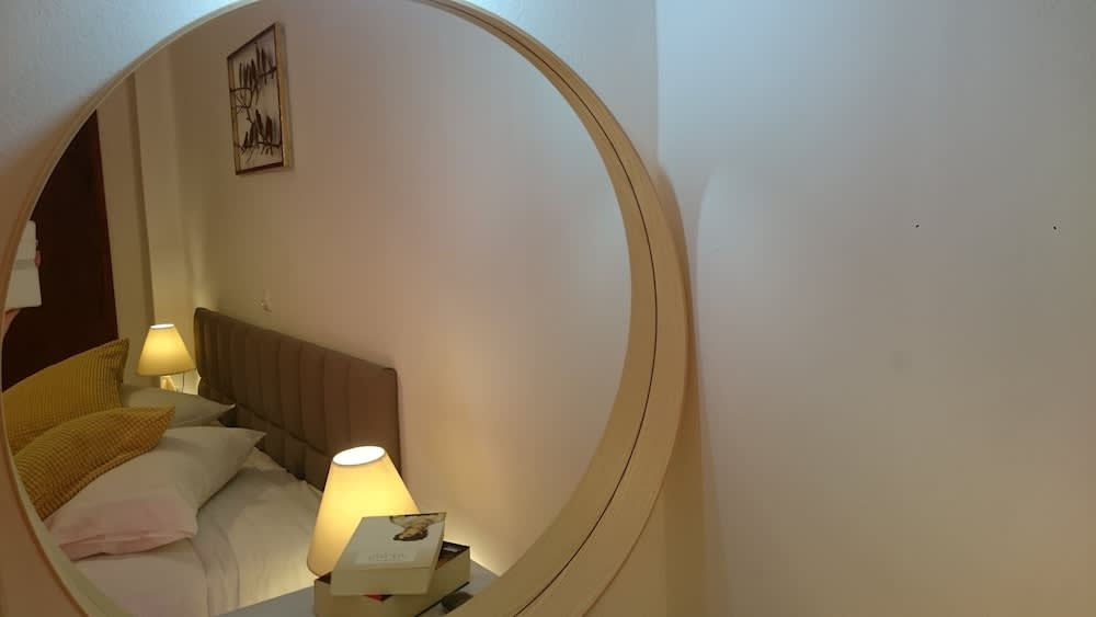 Aronis Apartments 2