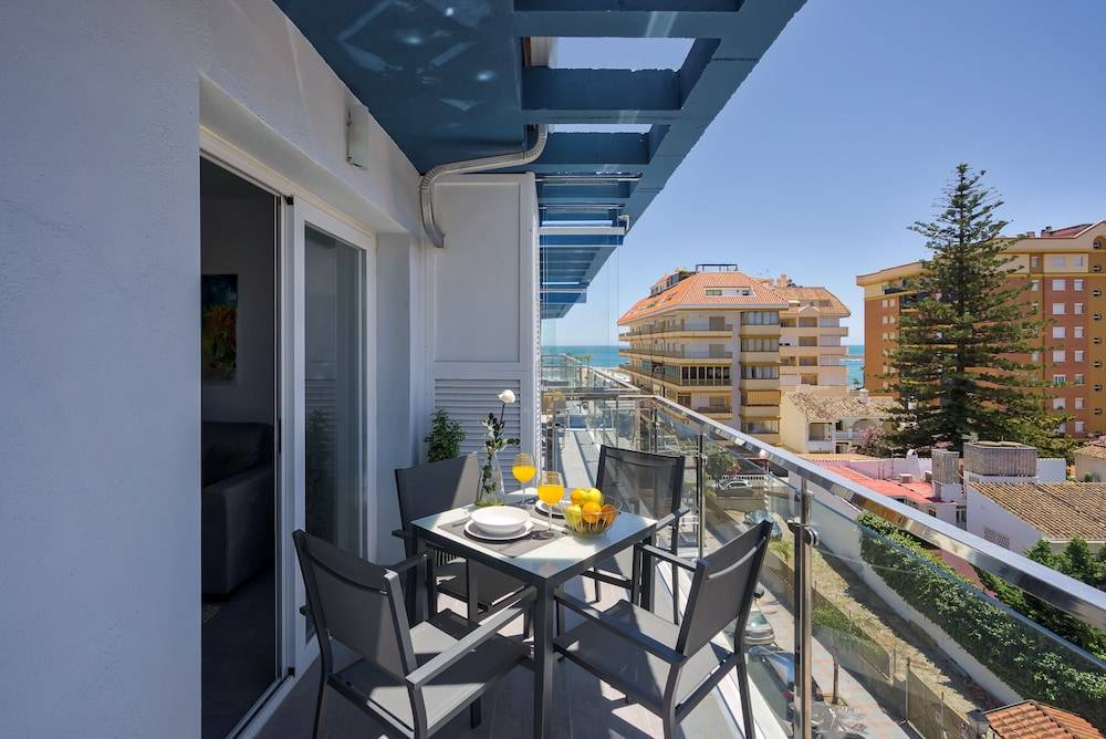 Sur Suites La Dorada, centricos soleados a pocos metros de la Playa y con Parking Opcional 1