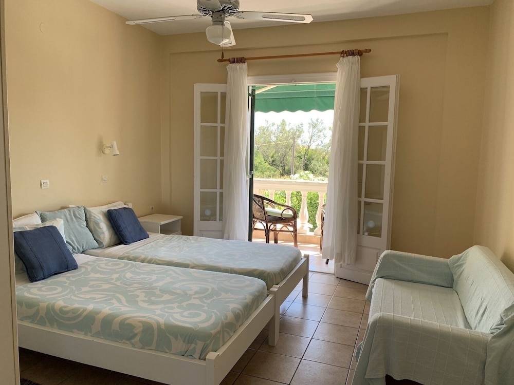 The Mayflower Studios & Apartments 2