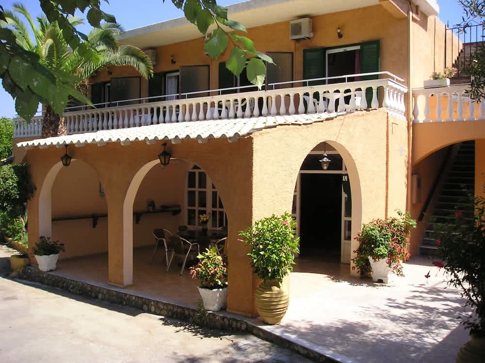River Studios & Apartments 2