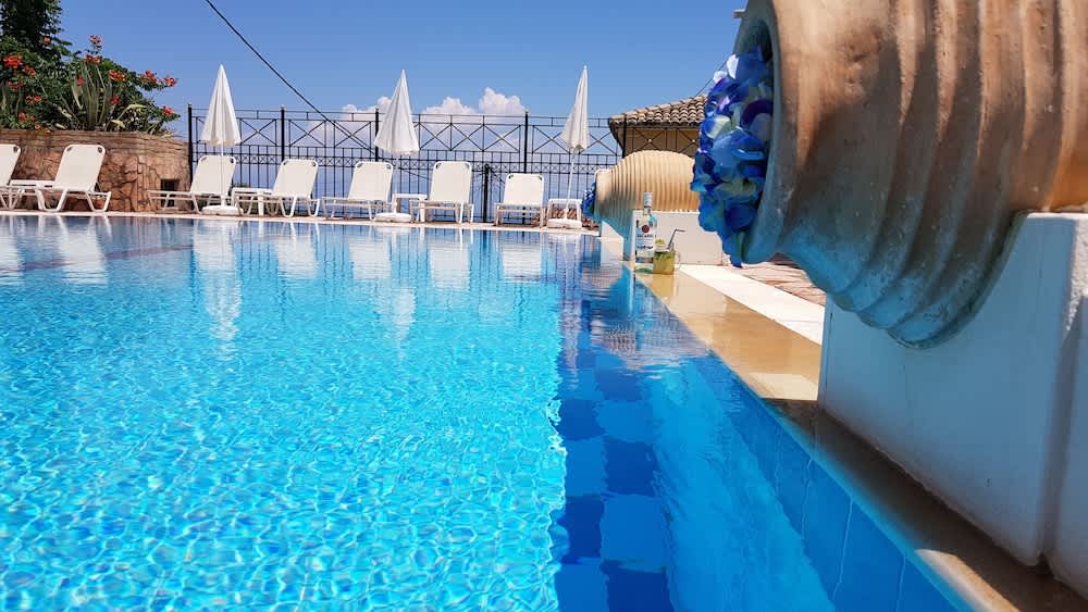 Avra Paradise Aparthotel 1