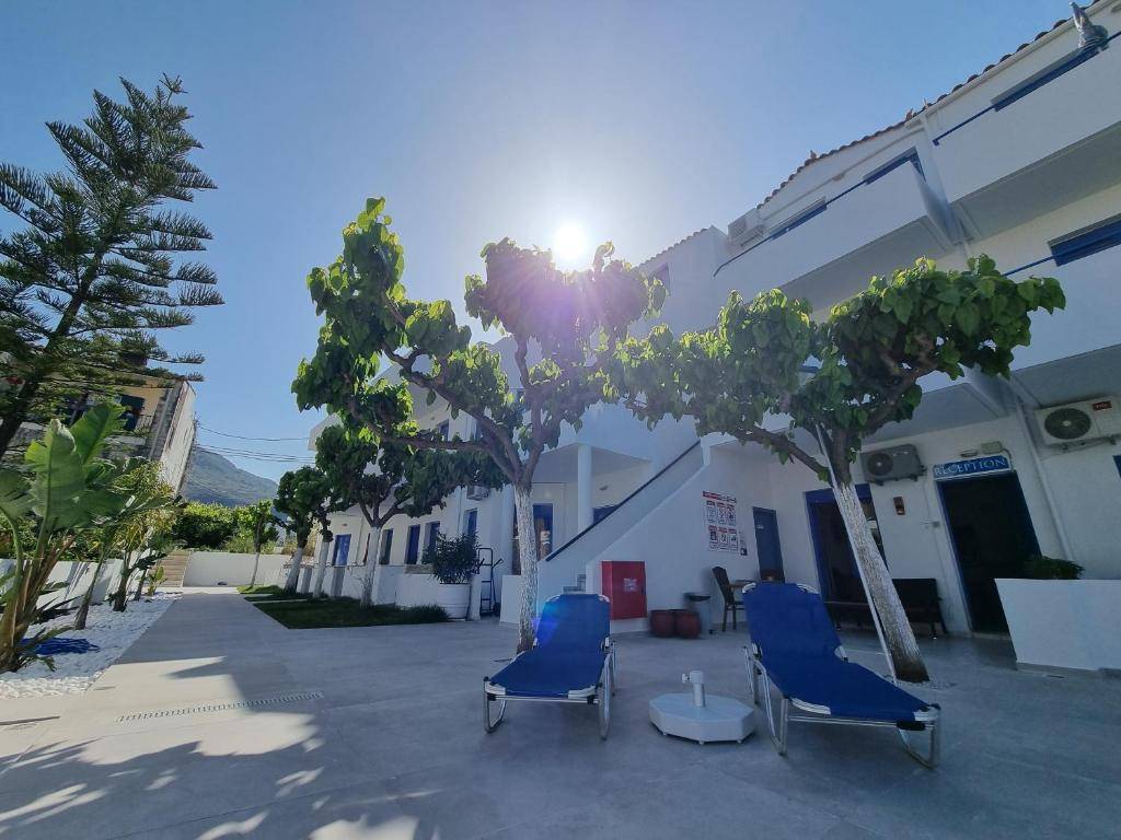 Leonidas Studios & Apartments 2