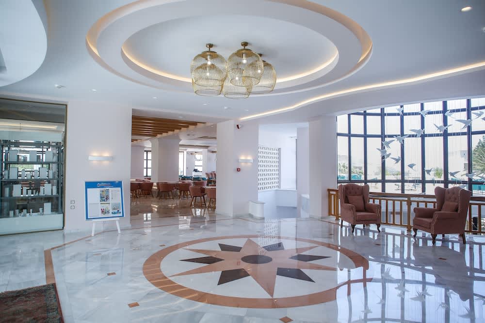 Mythos Palace Resort & Spa 2