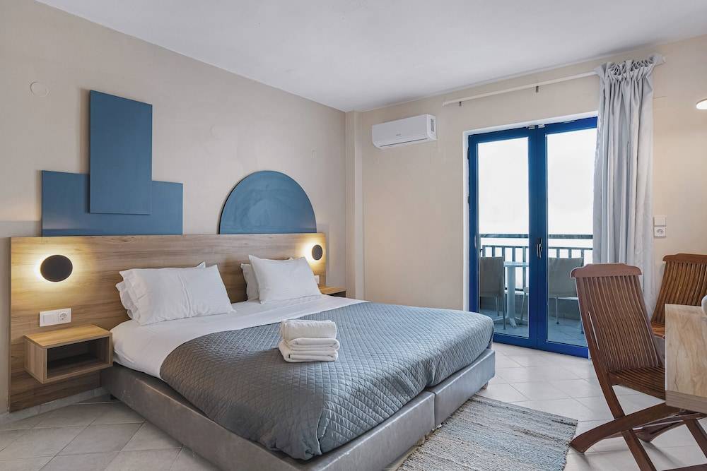 Yria Beach Hotel 2