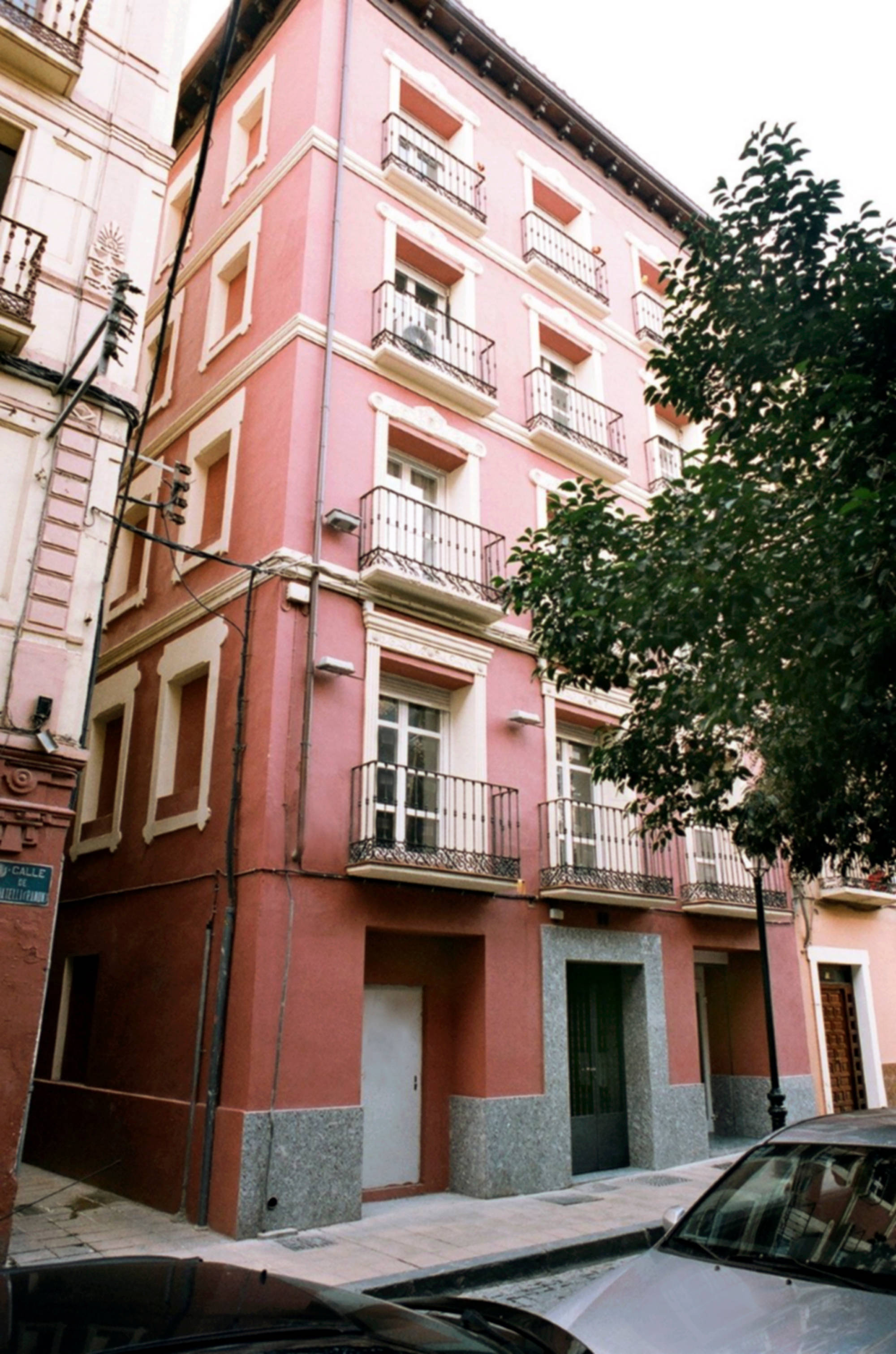 Apartamentos Auhabitat Zaragoza, edificio de apartamentos turísticos 2