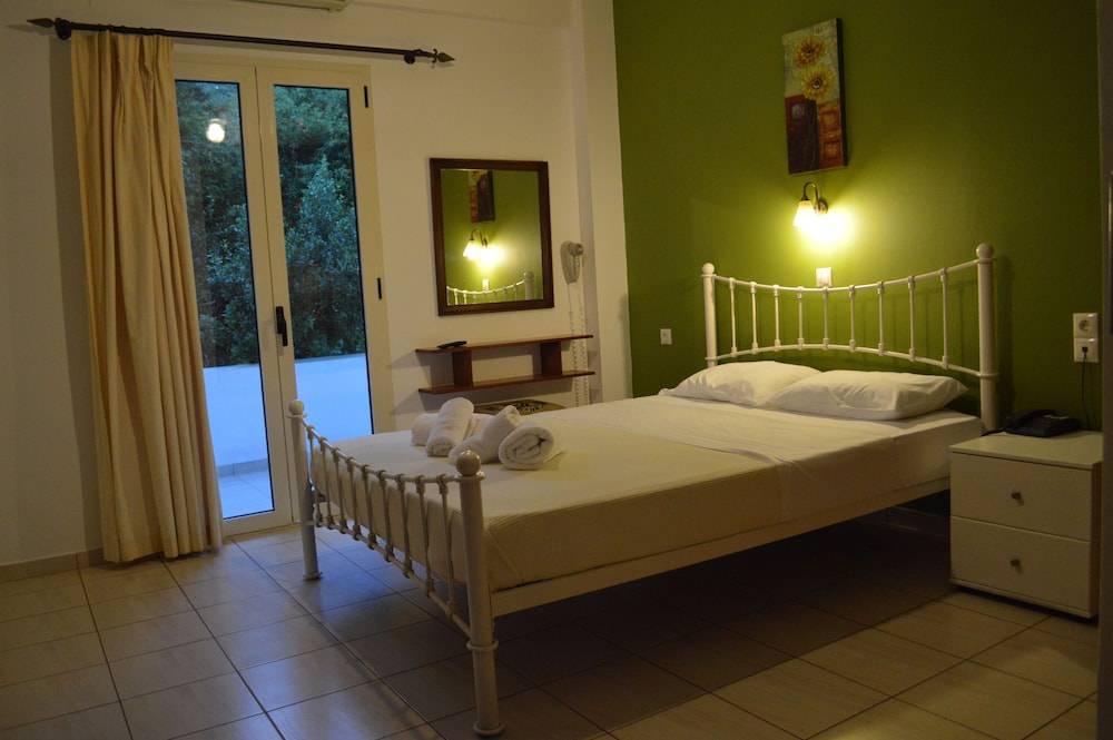 Nikos Apartments 2