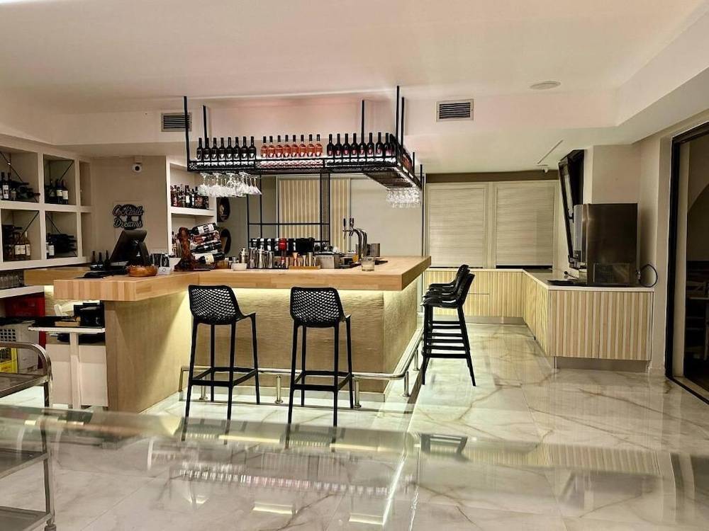 Castro Hotel 2