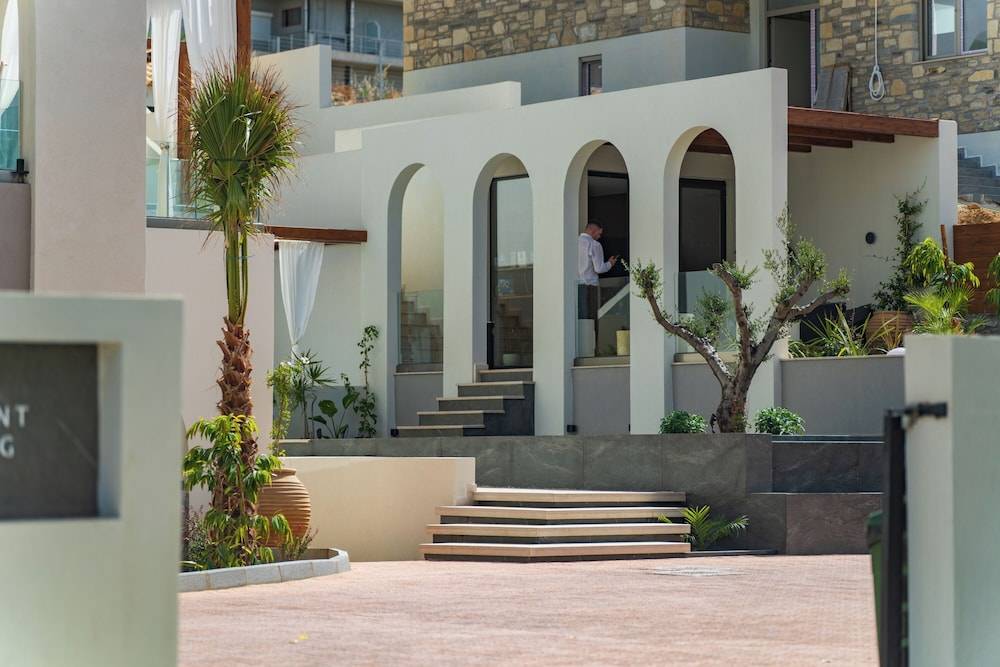 VAYA Suites by Omilos Hotels 2