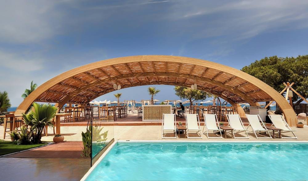 Enorme Teatro Beach - Adults Only 1