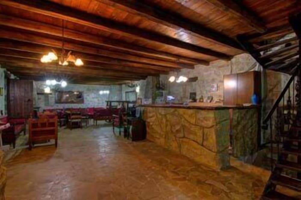 Stone Village Hotel Apartments 2