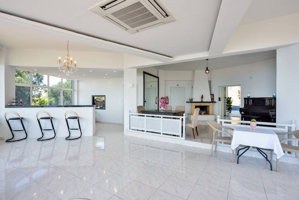 Loucerna Suites Chania 2