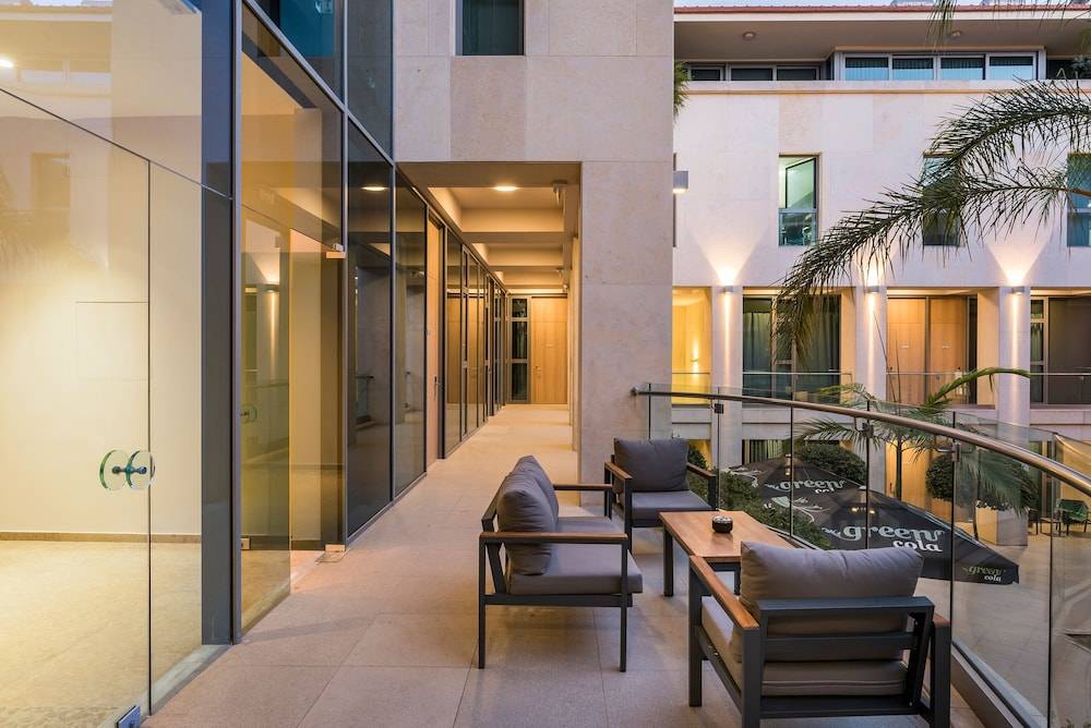 Trianon Luxury Apartments & Suites 2