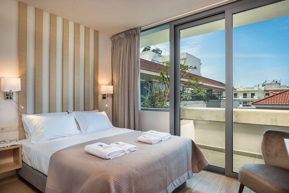 Trianon Luxury Apartments & Suites 1