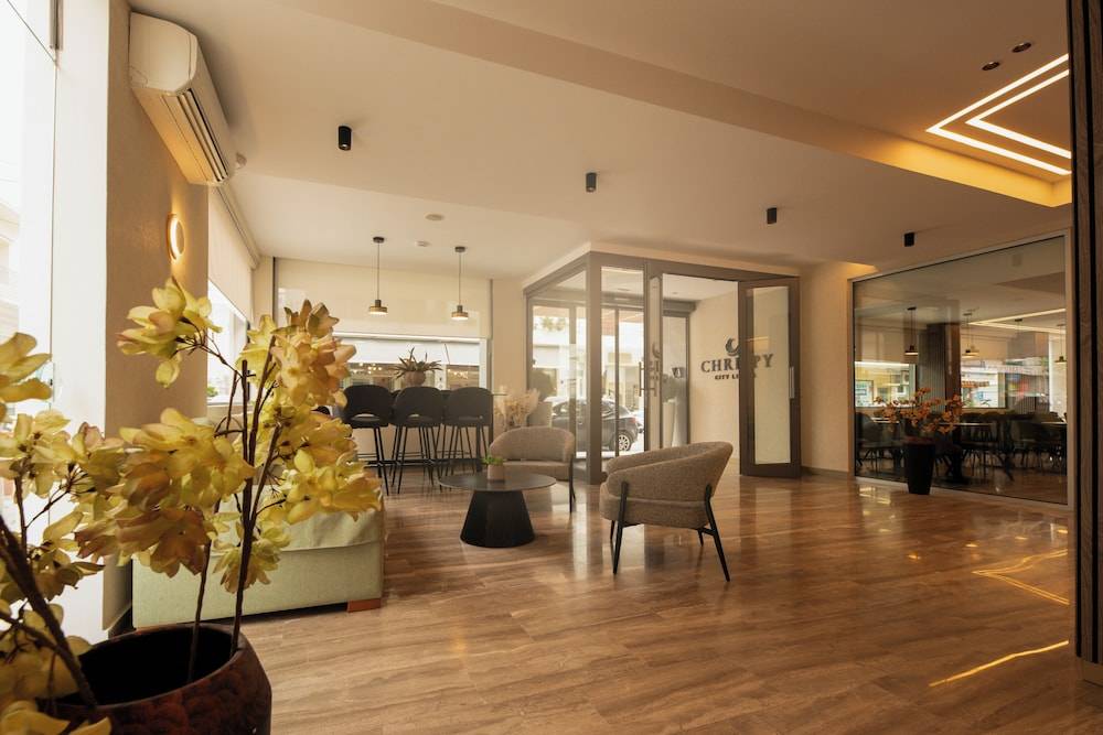Chrispy City Living ex Nefeli 2