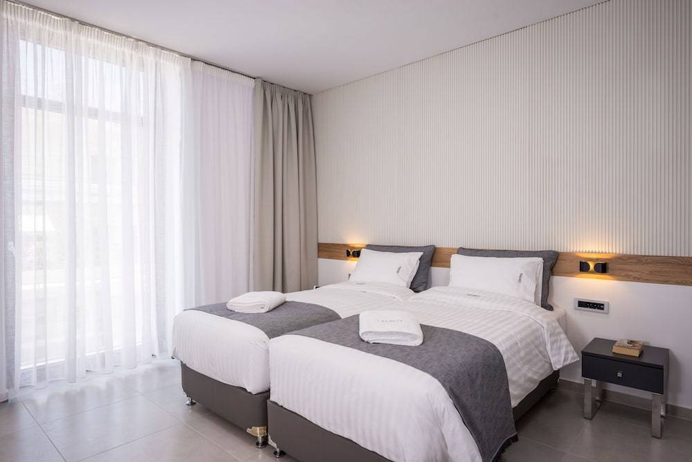 Central City Hotel 1