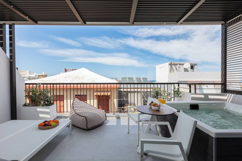 Porta Suites 1