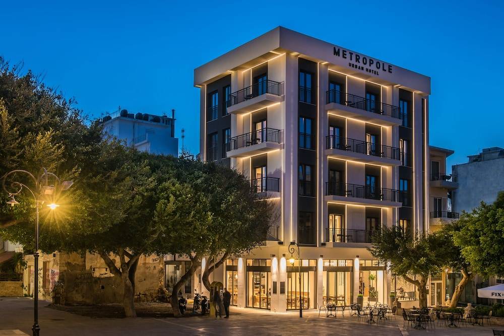 Metropole Urban Hotel 1
