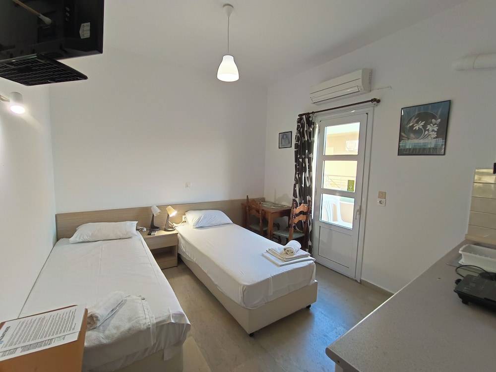 Albatross Apartments 2