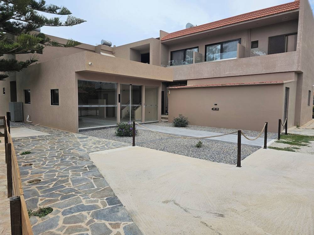 The Santo George Beach Resort 2