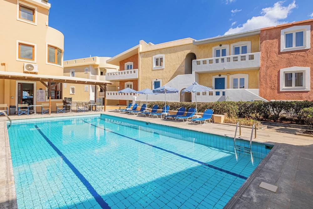 Niros Beachfront Aparthotel 1